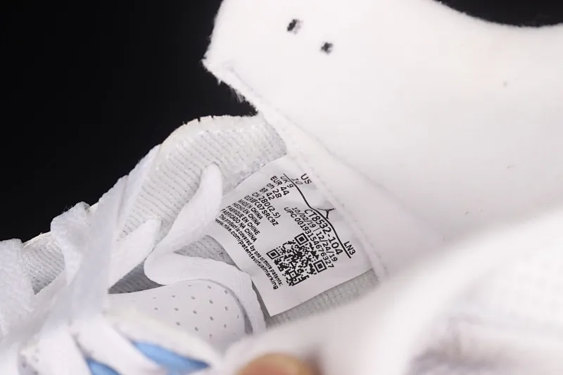 All categories Air Jordan Jordan series basketball shoes Air Jordan 3 foreign trade version Air Jordan 3 UNC AJ3 Joe 3 North Carolina blue white burst blue crack mid-basketball sneakers CT8532-104